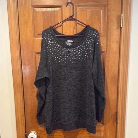 Torrid super soft plush pullover  silver studs sweater size 3 (3X) . - Picture 1 of 7